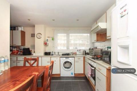 4 bedroom terraced house to rent, The Wye, Hemel Hempstead, HP2