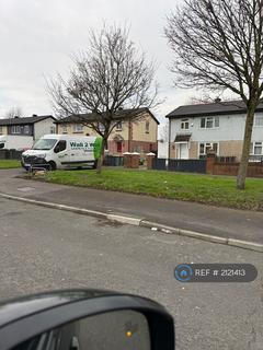 3 bedroom semi-detached house to rent, Mitton Drive, Ribbleton, Preston, PR2