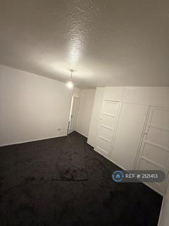 3 bedroom semi-detached house to rent, Mitton Drive, Ribbleton, Preston, PR2