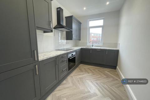 2 bedroom flat to rent, Beach Road, Thornton-Cleveleys, FY5