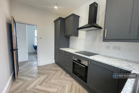 2 bedroom flat to rent, Beach Road, Thornton-Cleveleys, FY5