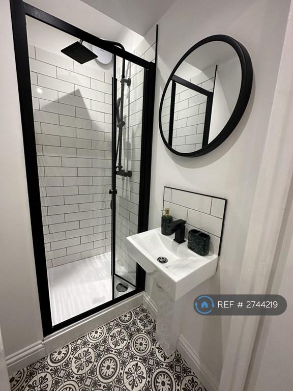 Example Of En-Suite