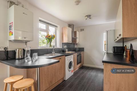 5 bedroom semi-detached house to rent, Hillside, Brighton, BN2