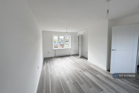 4 bedroom terraced house to rent, Sabina Road, Grays, RM16