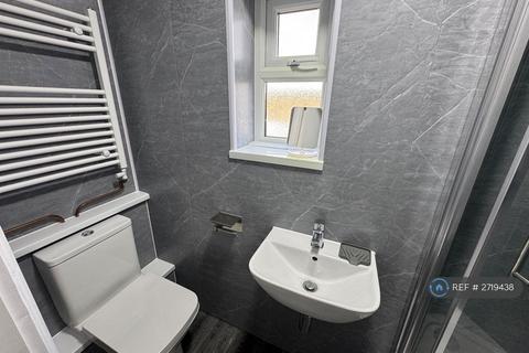 4 bedroom terraced house to rent, Sabina Road, Grays, RM16