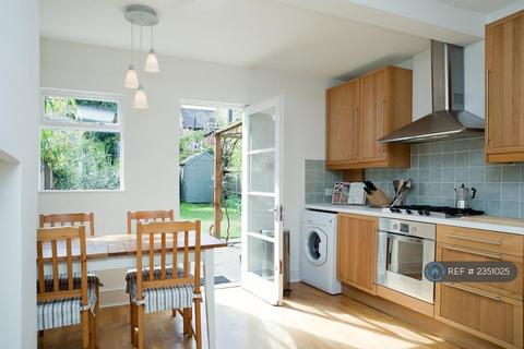 1 bedroom flat to rent, Cambray Road, London, SW12