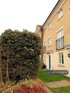 4 bedroom terraced house to rent, Defiant Road, Norwich, NR6