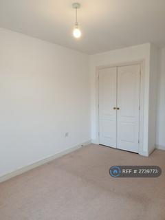 4 bedroom terraced house to rent, Defiant Road, Norwich, NR6