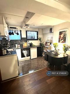Studio to rent, Worship Street, London, EC2A