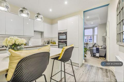 1 bedroom flat to rent, Amity Grove, London, SW20