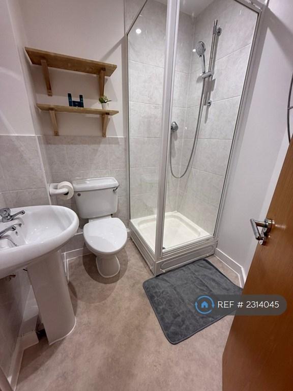 En Suite Shower