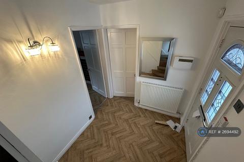3 bedroom semi-detached house to rent, Dorchester Road, Swinton, Manchester, M27