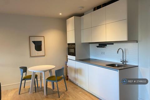 Studio to rent, Fridman House, Wembley, HA9