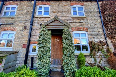 undefined, Main Street, Grantham NG32