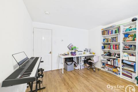 4 bedroom end of terrace house to rent, Chamberlayne Avenue, Wembley, HA9