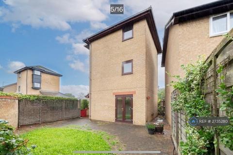 3 bedroom detached house to rent, Chevalier Grove, Crownhill, Milton Keynes, MK8