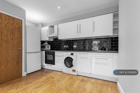 2 bedroom flat to rent, Holloway Road, London, N19