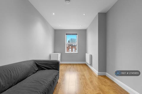2 bedroom flat to rent, Holloway Road, London, N19