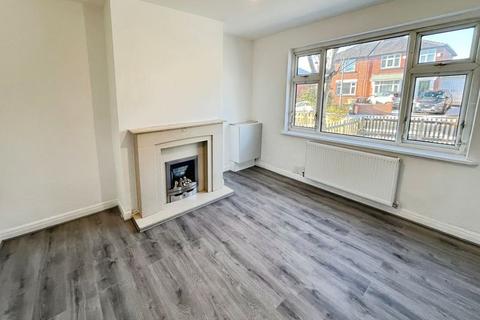 3 bedroom semi-detached house to rent, Gorton Street, Farnworth, Bolton