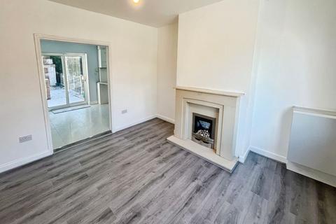 3 bedroom semi-detached house to rent, Gorton Street, Farnworth, Bolton