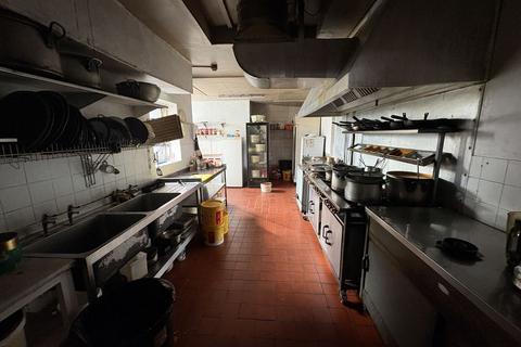 2 bedroom property for sale, MIXED USE FREEHOLD FOR SALE - VACANT RESTAURANT WITH FLAT ABOVE