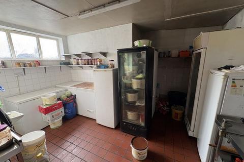 2 bedroom property for sale, MIXED USE FREEHOLD FOR SALE - VACANT RESTAURANT WITH FLAT ABOVE
