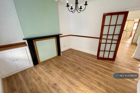 2 bedroom terraced house to rent, Hartley Road, Luton, LU2