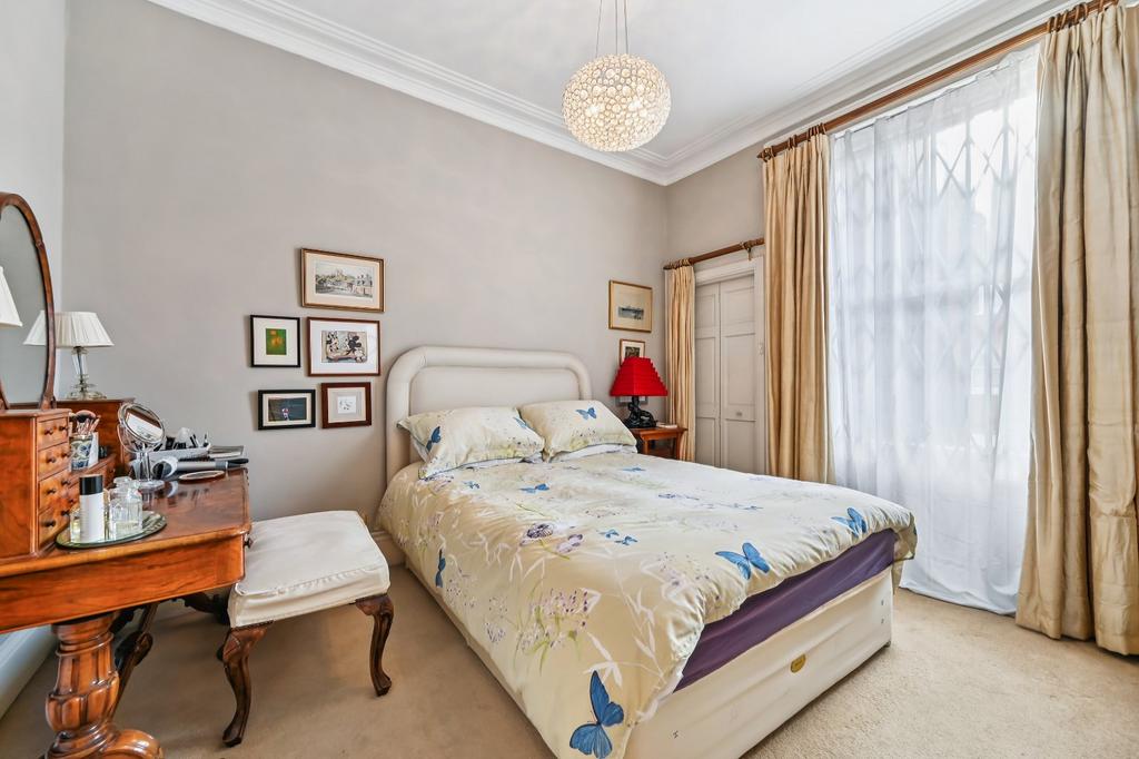 Mian Bedroom