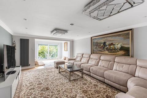 3 bedroom detached house for sale, Applewick Lane, High Wycombe HP12