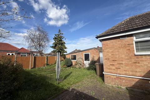 2 bedroom semi-detached bungalow for sale, Ripley Road, Luton
