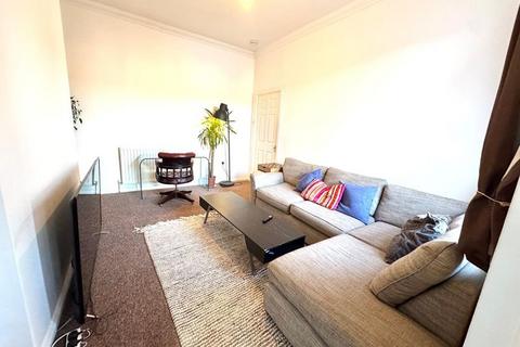 3 bedroom apartment for sale, Rothbury Terrace, Heaton