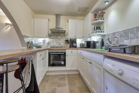 2 bedroom end of terrace house for sale, Aldershot, Hants
