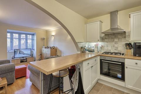 2 bedroom end of terrace house for sale, Aldershot, Hants