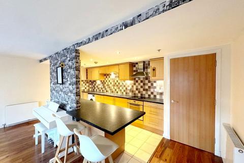 1 bedroom apartment for sale, Kent Road, Charing Cross