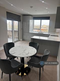 2 bedroom flat to rent, Hyde Apartments, London, SW11