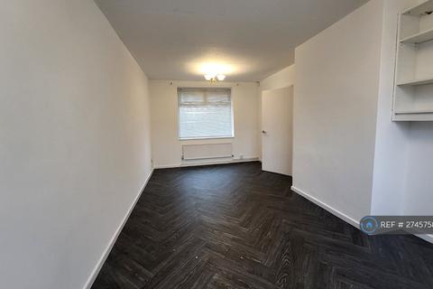 3 bedroom semi-detached house to rent, Windermere Road, Middleton, Manchester, M24