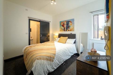1 bedroom in a house share to rent, Glebe Street, Stoke-On-Trent, ST4