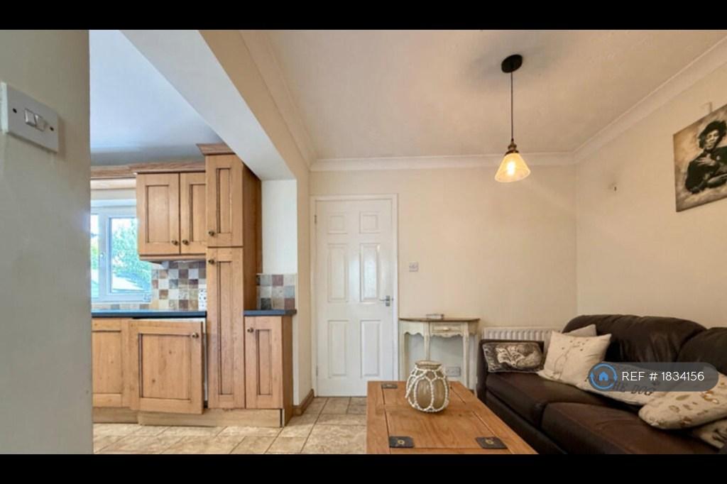 Dinnington Room8'9 X8'6