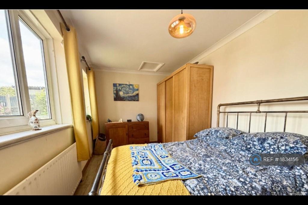 Gr Floor b'Room15'2 X8'6