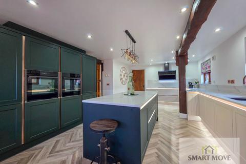 5 bedroom detached house for sale, Hesketh Lane, Preston PR4
