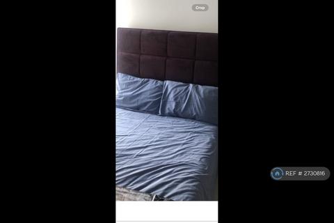 1 bedroom in a house share to rent, Royeston Gardens, Ig1 3Sy, IG1
