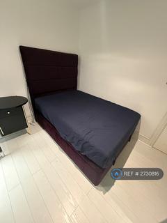 1 bedroom in a house share to rent, Royeston Gardens, Ig1 3Sy, IG1