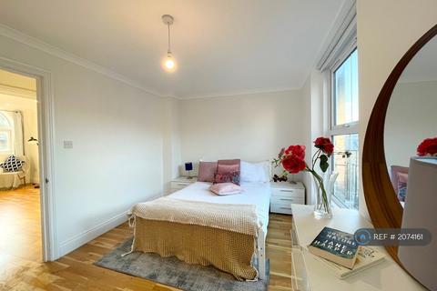 undefined, City Road, London, EC1V