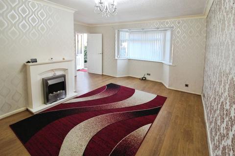 3 bedroom property to rent, Carr Avenue, Manchester M25