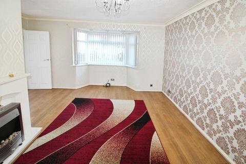 3 bedroom property to rent, Carr Avenue, Manchester M25