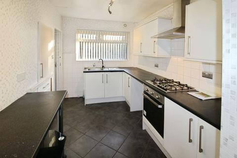 3 bedroom property to rent, Carr Avenue, Manchester M25