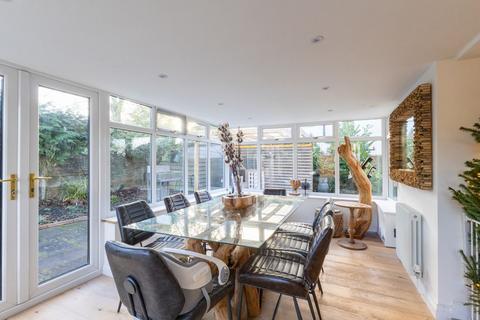 4 bedroom detached house for sale, Willow Street, Wrexham
