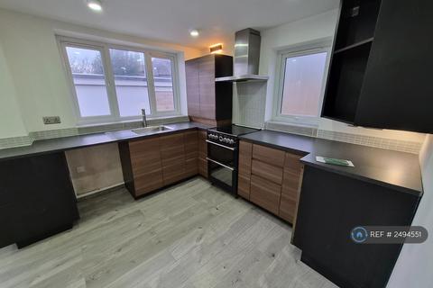 Studio to rent, Sherwood Road, Seaford, BN25
