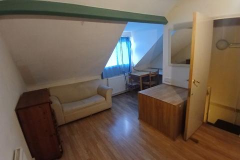 2 bedroom duplex to rent, Granby Road, Leicester
