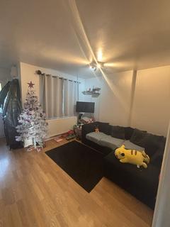 2 bedroom semi-detached house to rent, Copeland Avenue, New Parks